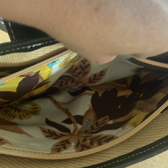 MAXX NEW YORK SHOULDER BAG - Picture 6 of 8